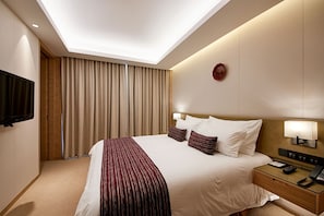 Superior Single Room, City View