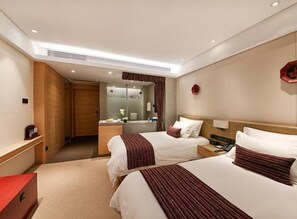 Quarto duplo superior, vista para a cidade | Vista do quarto