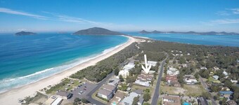 Aquarius Townhouse - Hawks Nest