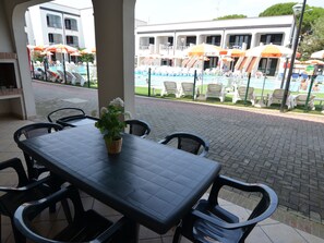 Apartment | Dining