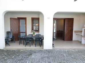 Apartment | Dining