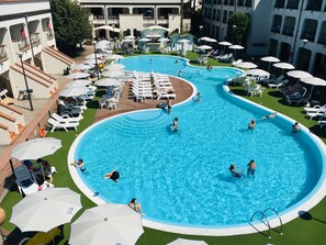 Apartment | Pool | Outdoor pool