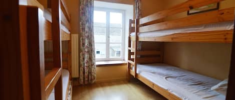 Mökki | 2 makuuhuonetta, yksilöllisesti kalustettu