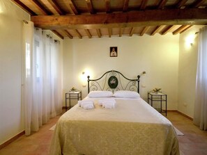 Ferienhaus | 4 Schlafzimmer, individuell eingerichtet, Internetzugang