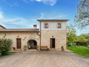 House | Exterior - Pet-friendly Farmhouse (Città di Castello)