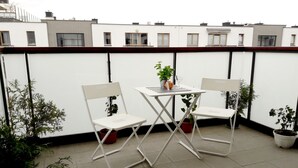 Unclassified image, 2 of 18, button - A Comfortable Apartment in Warsaw, Close to the Center, Airport (Warsaw)