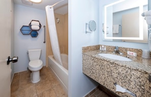 Douche, articles de toilette (gratuits), séchoir à cheveux