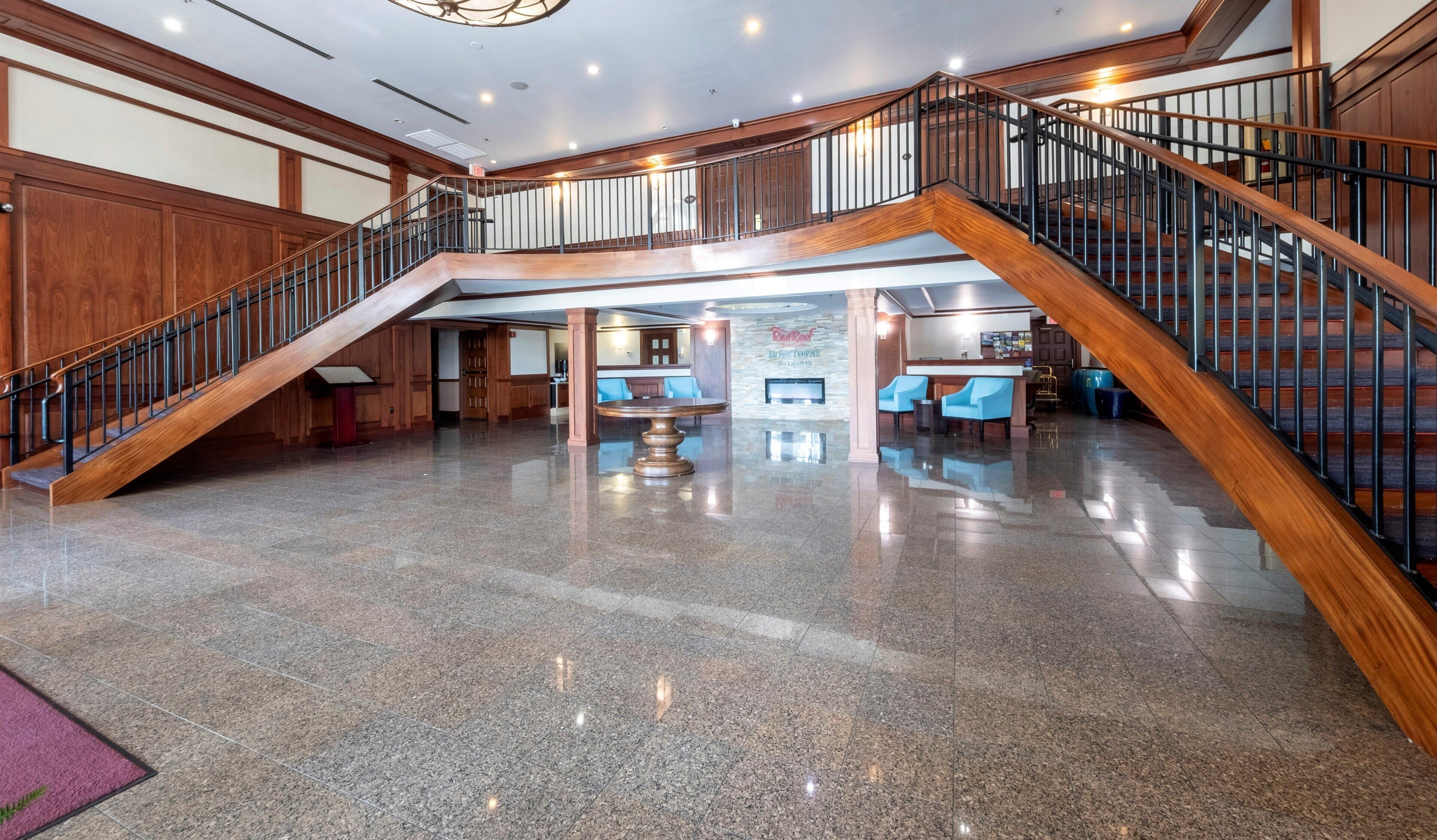 Lobby lounge
