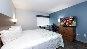 Studio, 1 King Bed, Accessible (Roll-In Shower, Smoke Free)