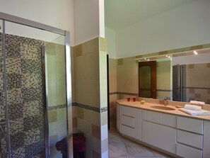 Vila | Kamar mandi