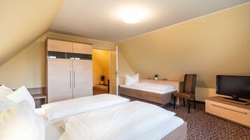 2 Schlafzimmer, Reisekinderbett, WLAN, Bettwäsche