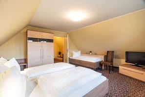 2 bedrooms, travel crib, WiFi, bed sheets