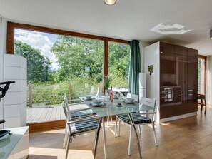 House | 2 bedrooms, individually furnished - Comfortable Holiday Home in Saint Essey With Fireplace (Wadebridge)