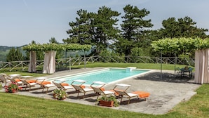 Unclassified image, 2 of 37, button - Sprawling Villa in Tredozio With Swimming Pool (Tredozio)