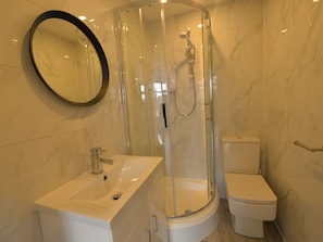 Apartment | Bathroom | Shower
