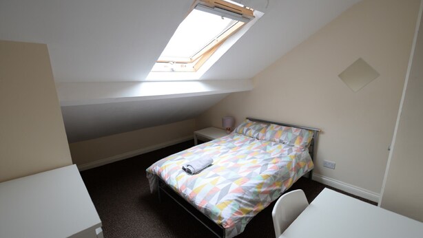 House | 4 bedrooms - Modern Holiday Home in Coventry Near Coventry University (Coventry)