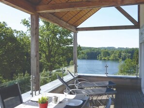 Apartment | Dining - Robertville Lakeview Escape (Waimes)