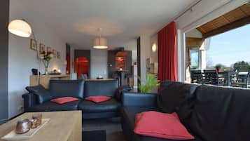 Apartment | Living area | TV