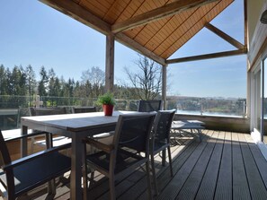 Apartment | Dining