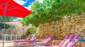 Villa | Exterior - Apartment Crikvenica Near Sandy Beach (Crikvenica)