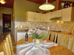 Dining - Comfy Holiday Home in Malmedy (Malmedy)