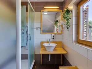 Bathroom - Holiday Home in Ogulin With Pool & Rafting (Ogulin)