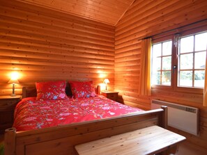 Chalet | 2 chambres, ameublement unique, literie fournie