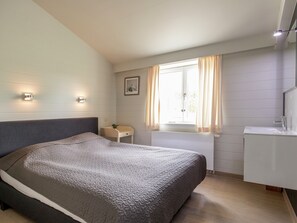 5 chambres, ameublement personnalisé, draps fournis