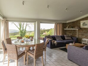 House | Dining