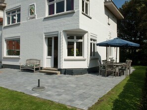 Villa | Balcony