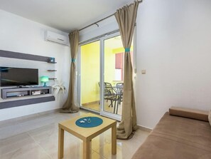 House | Living area - Charming Home With Swimming Pool and Beautiful Covered Terrace (Crikvenica)