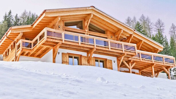 Exterior - Grand Holiday Home With Sauna in Riddes (Riddes)