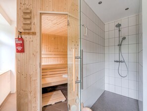 Apartment | Bathroom