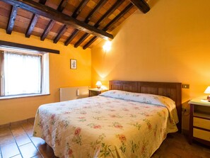 1 bedroom, individually furnished, bed sheets - Gubbio Stay- the Countryside (Gubbio)