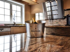 Villa | Private kitchen - Durbuy Luxe Villa With Pool (Durbuy)