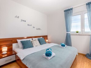 Apartment | 3 bedrooms, bed sheets - Splendid Apartment with Hot Tub in Crikvenica Croatia (Crikvenica)
