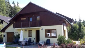 Villa | Balcony