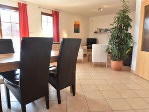 Villa | Dining