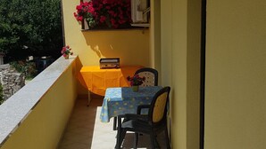 Balcony - Apartment With Balcony in Peroj Near the Beach (Vodnjan)
