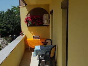 Balcony - Apartment With Balcony in Peroj Near the Beach (Vodnjan)
