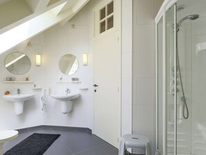 Villa | Bathroom - Rendeux Villa With Garden (Rendeux)