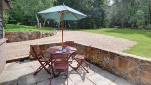 House | Balcony - Detached Holiday Home in Beautiful Forest Location in Brightling (Robertsbridge)