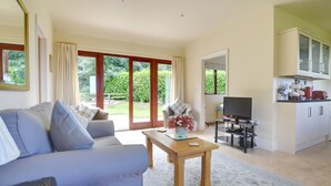 House | Living room | DVD player - Detached Holiday Home in Beautiful Forest Location in Brightling (Robertsbridge)