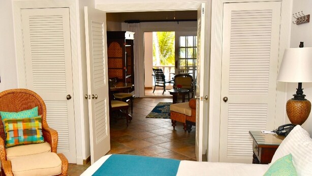 Unclassified image, 1 of 9, button - Tranquil Apartment in Kralendijk With Swimming Pool (Kralendijk)