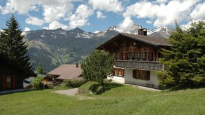 Exterior - Stylish Chalet in Achseten Höchst With Terrace (Frutigen)