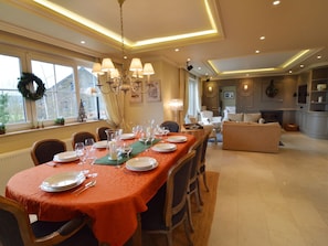 House | Dining