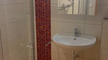 Apartment | Bathroom