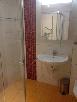 Bathroom - Spacious Apartment in Riederalp near Ski Trail (Riederalp)