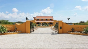 Exterior - Lovely Apartment in Kralendijk With Swimming Pool (Kralendijk)