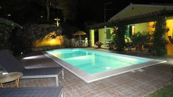 Bungalow | Pool | Indoor pool, outdoor pool